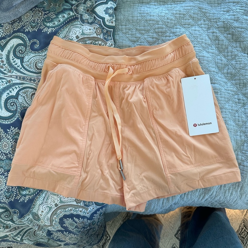 Lululemon athletica Dance Studio HR Athletic Short 3.5